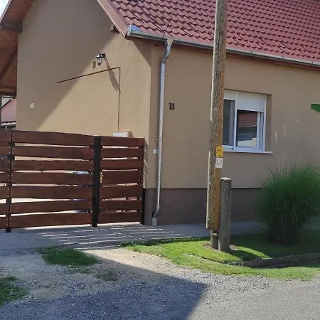 Vila Adria Gyongye